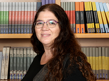Yael Zur