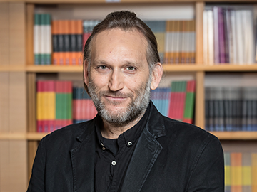Prof. Eran Fisher