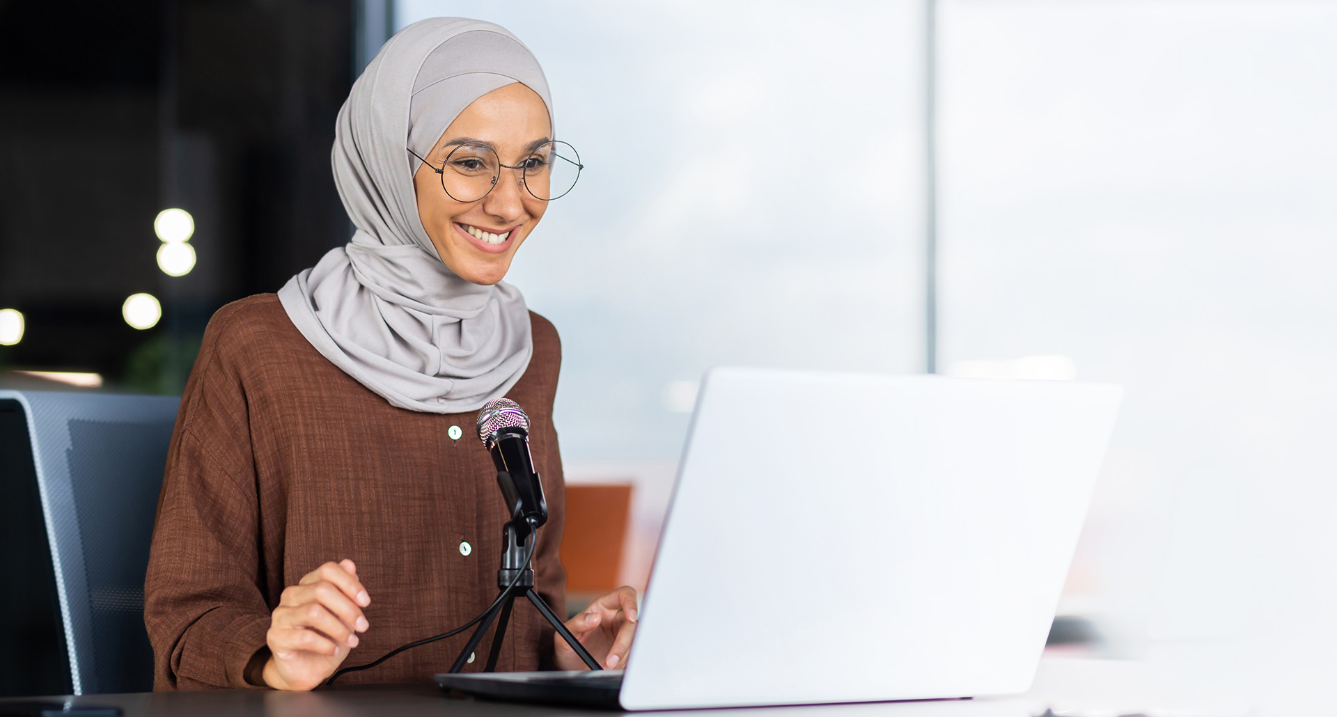 استشارة أكاديميّة باللغة العربيّة