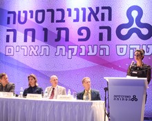 משכית הודסמן - נציגת הבוגרים