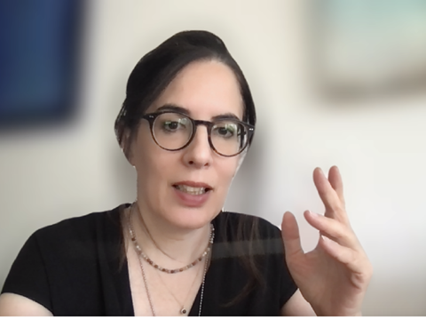 בקורס היבטים כּוּלִיים ביצירות הרב - תחומיות באמנות במאה ה-21
